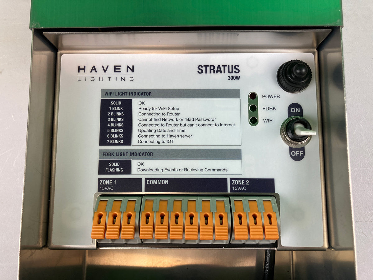 smart landscape lighting transformer internal view.