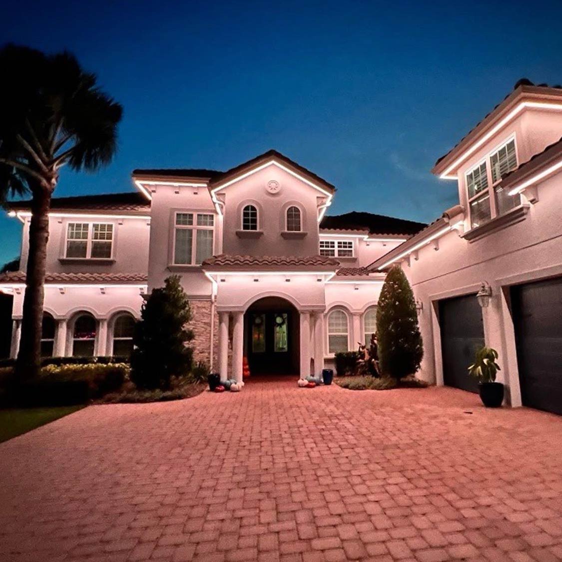 A large-sized home with Haven Evolution lighting installation.